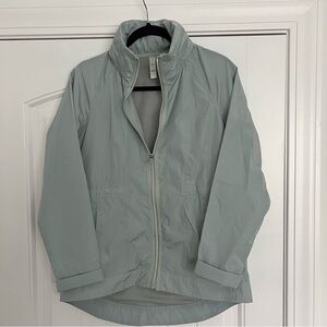 Apana women’s lightweight windbreaker jacket